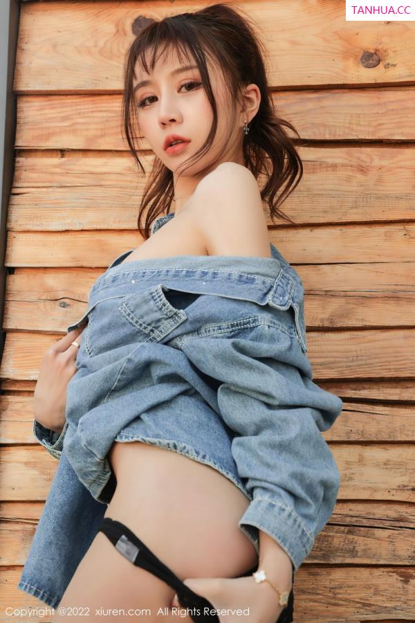 tina_甜仔  [XiuRen]高清写真图 2022.03.31 No.4804 tina_甜仔第30张图片